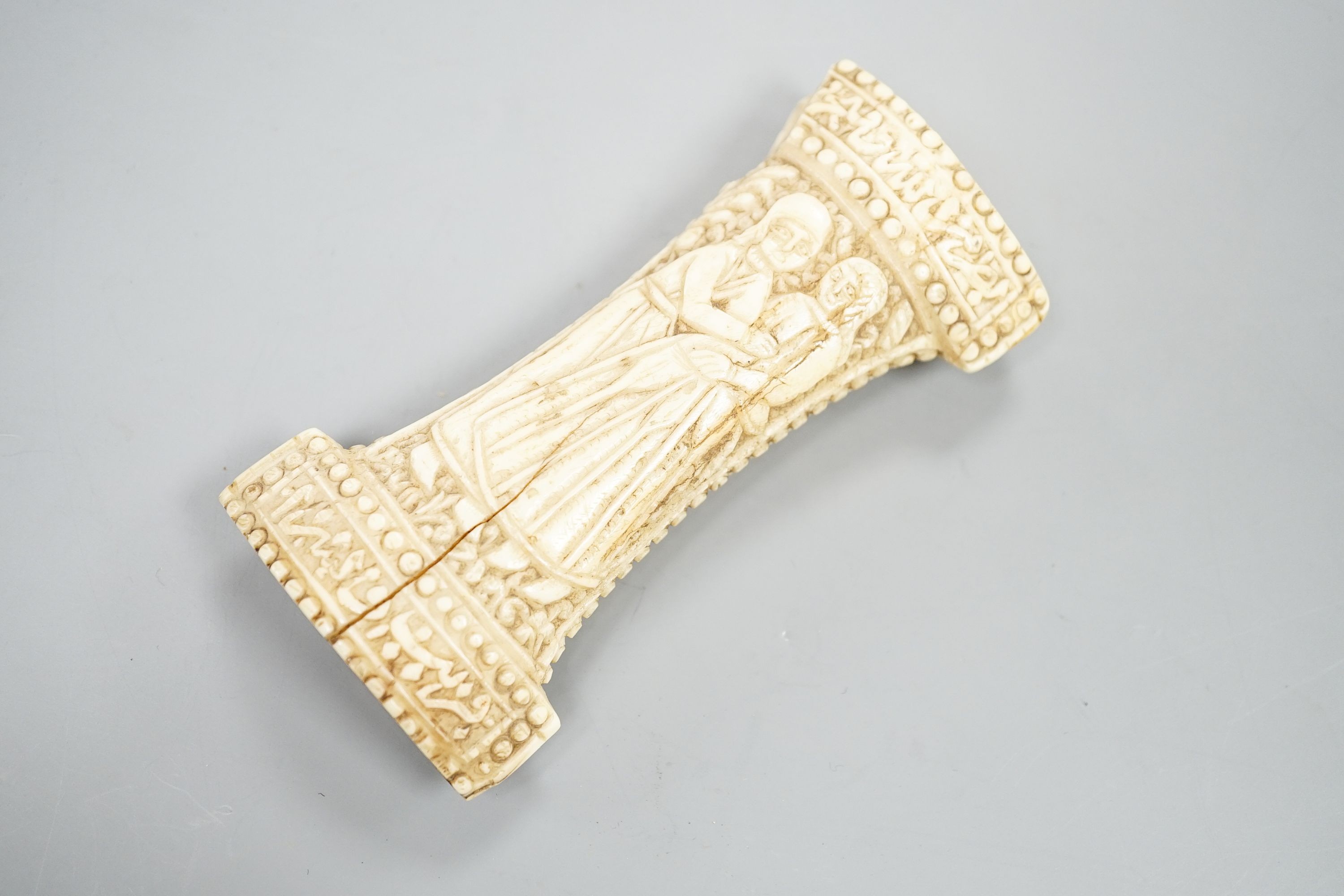 A 19th century walrus Ivory Persian dagger handle, 11.7cm